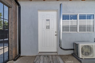 8447 Colbath Ave, Los Angeles, CA 91402
