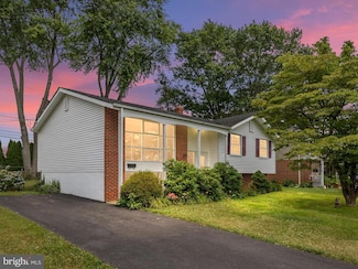 204 Cloverlea Rd, Newark, DE 19711