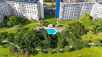 4200 Hillcrest Dr Unit 1017, Hollywood, FL 33021