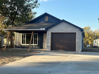 116 E Mill Ave, Sapulpa, OK 74066