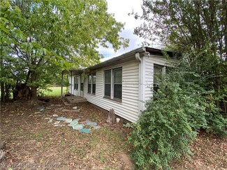 305 1st St, Barling, AR 72923