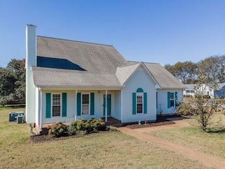 700 Sugar Bend Dr, Columbia, TN 38401