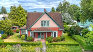 976 Peace Portal Dr, Blaine, WA 98230