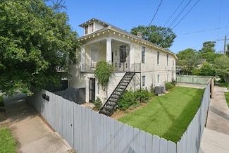 1603 Burdette St, New Orleans, LA 70118