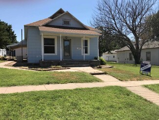 310 E 12th St, Ellis, KS 67637