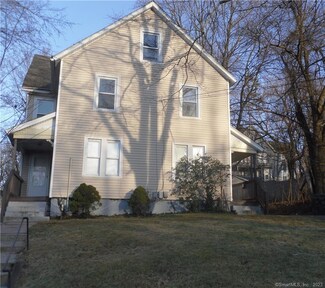 33 New St, Manchester, CT 06040