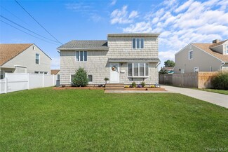 15 Hayes Rd, Amityville, NY 11701