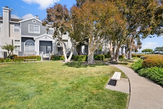 394 Genoa Dr Unit 34, Redwood City, CA 94065