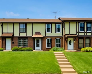 619 Rosetta Dr, Florissant, MO 63031