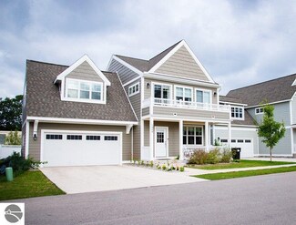 1354 Lake Ridge Dr, Traverse City, MI 49685