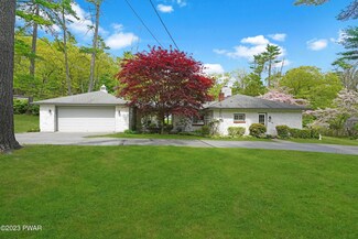 147 Pine Acres Ln, Milford, PA 18337