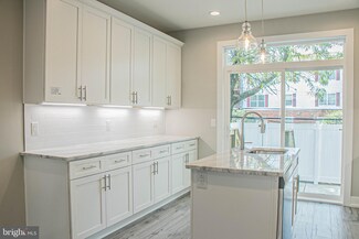 1338 S 31st St, Philadelphia, PA 19146