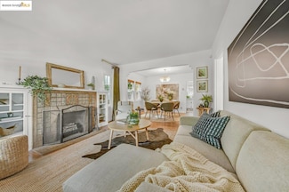 5925 Outlook Ave, Oakland, CA 94605