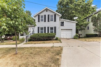 436 E Washington St, Ionia, MI 48846