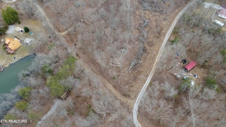 2 Tresa St, Crossville, TN 38572