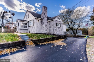 915 Main St, Harrisburg, PA 17113