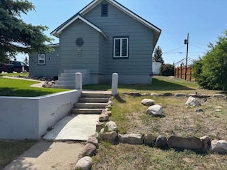 627 Cedar Ave, Shelby, MT 59474