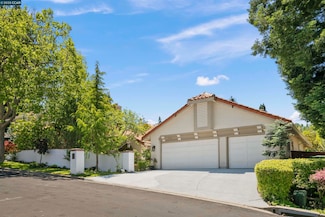 709 Liquidamber Place, Danville, CA 94506