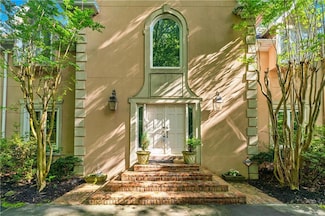 5105 Jett Forest Trail NW, Atlanta, GA 30327