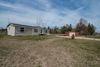 3150 S Miller Rd, Sidney, MI 48885