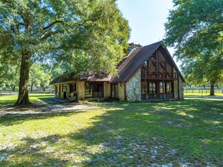 4030 SE 219th Ave, Morriston, FL 32668