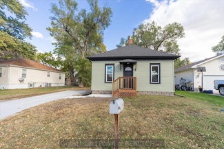 317 N Boggs Ave, Grand Island, NE 68803