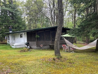 238 Daisy Ln, Strattanville, PA 16258
