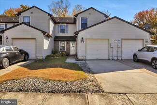 24 E Oleander Dr, Mount Laurel, NJ 08054