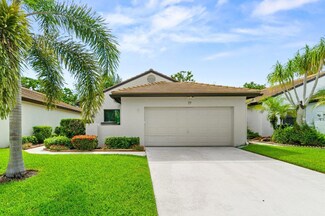 77 Ironwood Way N, Palm Beach Gardens, FL 33418