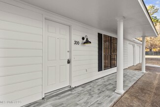 300 Shenandoah Rd N, Brandon, MS 39047