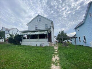 14 S Lobb Ave, Pen Argyl, PA 18072