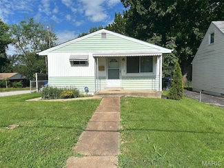 3301 Suncrest Ave, Saint Louis, MO 63114