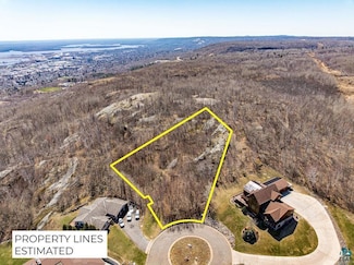29xx W 15th St, Duluth, MN 55807