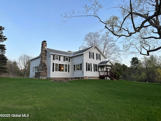 87 Backus Ln, Putnam Station, NY 12861