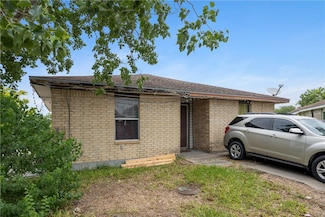 1002 Green Meadow Dr, Corpus Christi, TX 78405