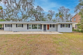 11927 Riverhills Dr, Temple Terrace, FL 33617