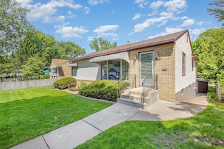 2165 Ross Ave E, Saint Paul, MN 55119