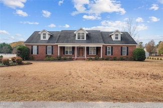 1220 Colts Pride Dr, Fayetteville, NC 28312