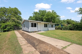 6271 Ava Court Dr, Fort Worth, TX 76112