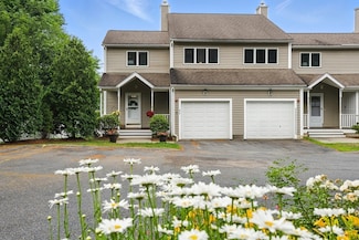 27 Solomon Pond Rd Unit A, Northborough, MA 01532