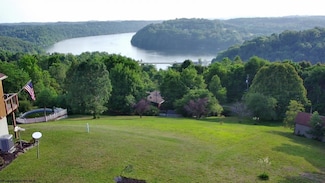 184 Rugh Ln, Morgantown, WV 26508