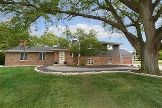 2531 E 1669th Rd, Ottawa, IL 61350