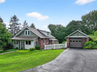 5 Barnhart Rd, Greensburg, PA 15601