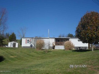 155 Sydney St, Lindside, WV 24951