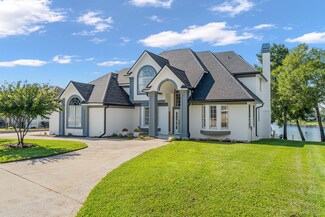 806 Choctaw Ln, Shalimar, FL 32579
