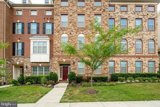 22567 Naugatuck Square, Ashburn, VA 20148