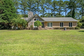 116 Bledsoe St, Hope Mills, NC 28348