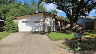 2705 Creekview Dr, Arlington, TX 76016