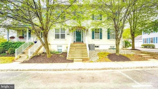210 Lantern Dr Unit 104, Doylestown, PA 18901