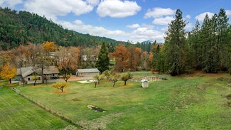 10128 E Evans Creek Rd, Rogue River, OR 97537
